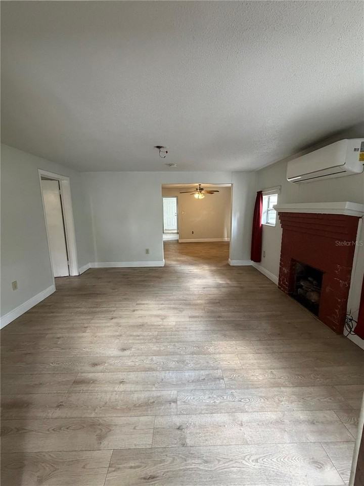 443 Mcfall Ave - Photo 6 of 29