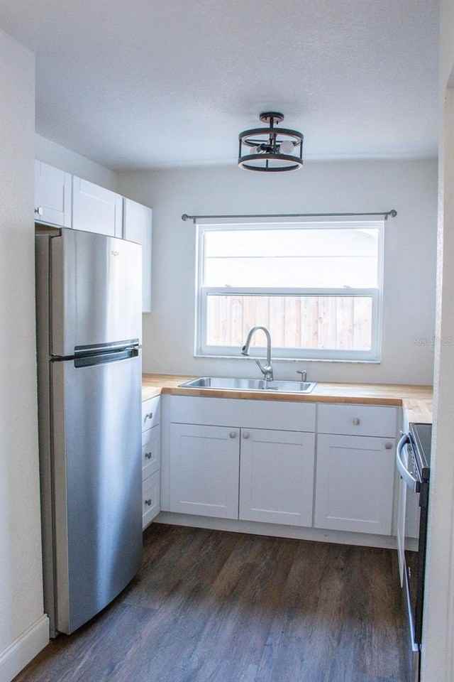 6813 S Himes Ave - Photo 5 of 18