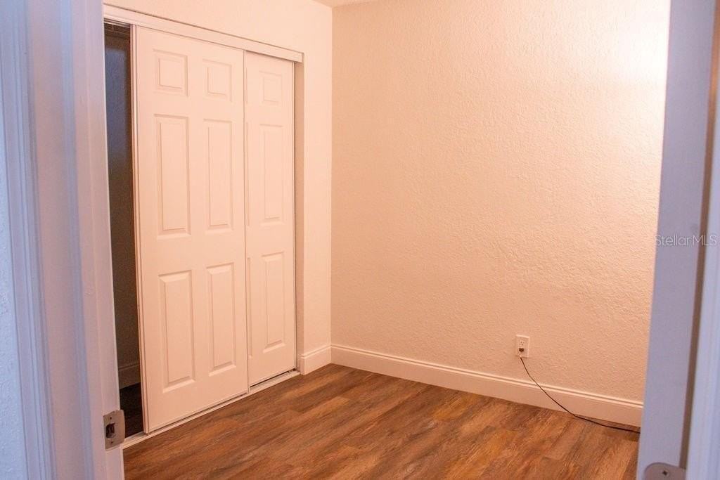 6813 S Himes Ave - Photo 7 of 18