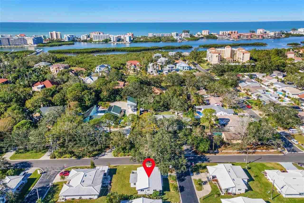 14198 89th Ave - Photo 3 of 32