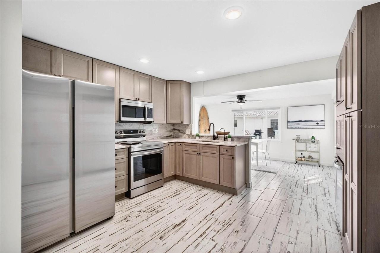 14198 89th Ave - Photo 7 of 32