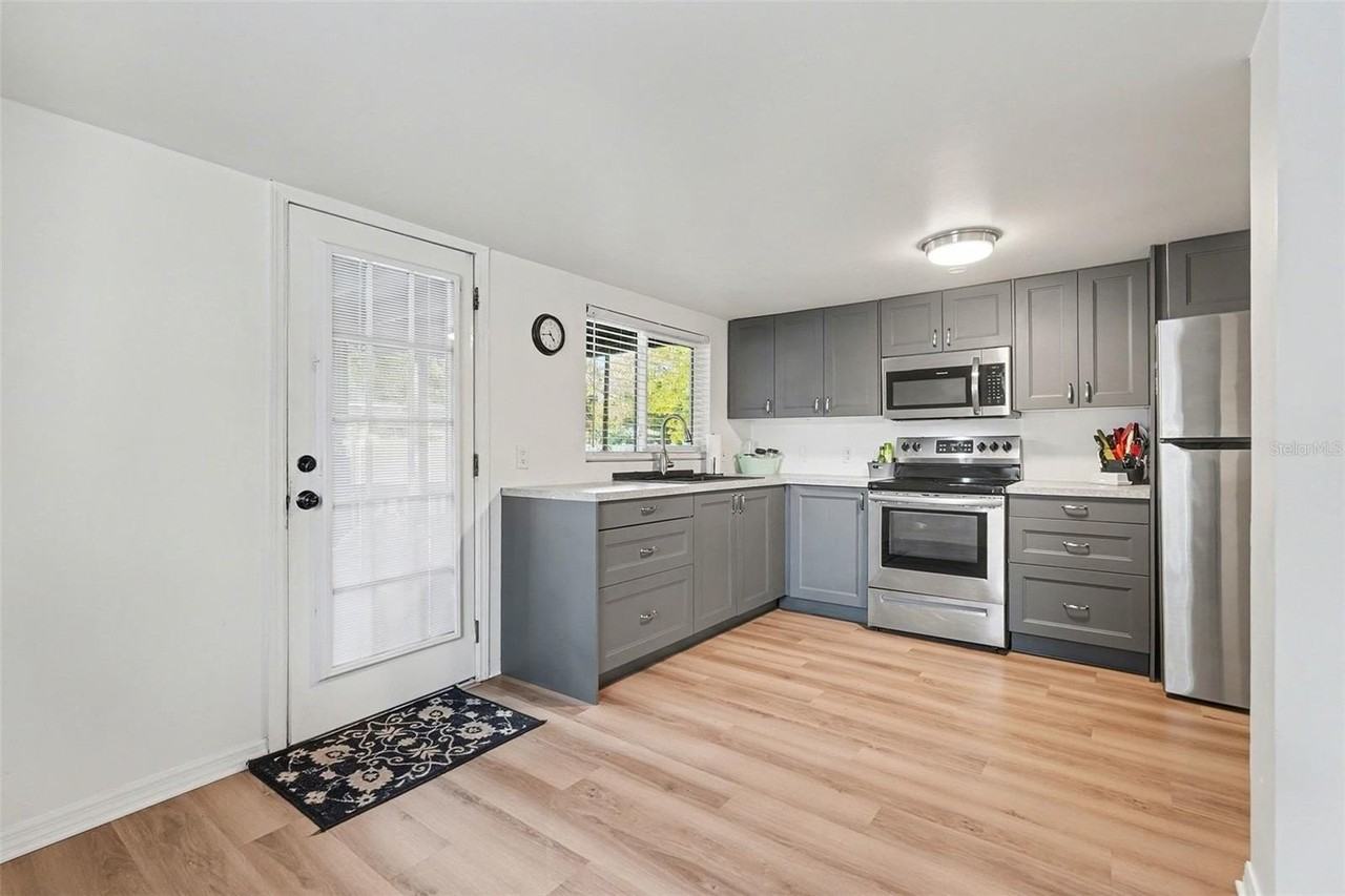 6305 S Macdill Ave - Photo 6 of 26