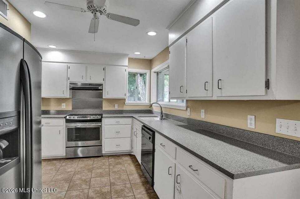 1011 Mcdale Ln - Photo 7 of 19
