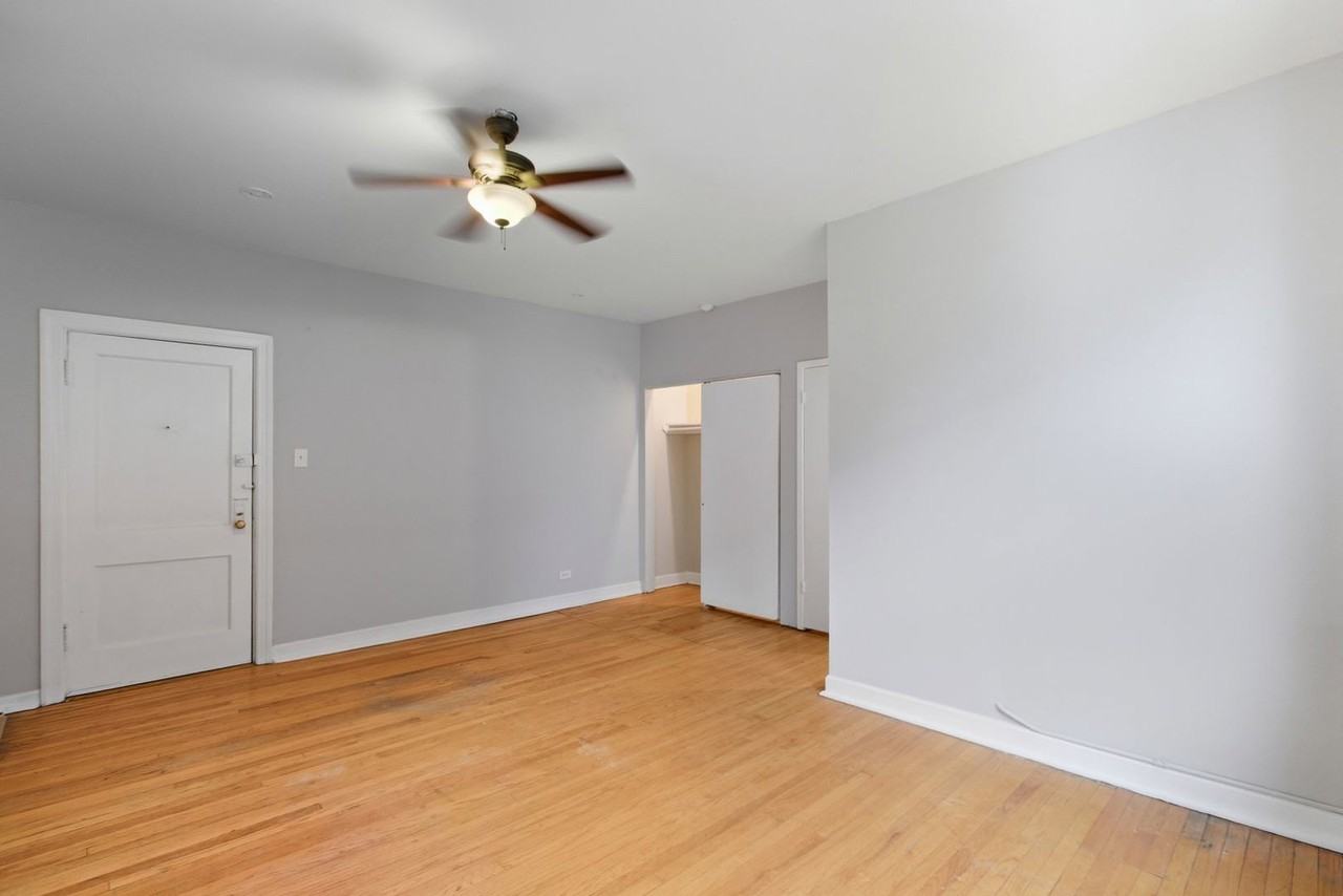 1050 W George St #0010 - Photo 6 of 8
