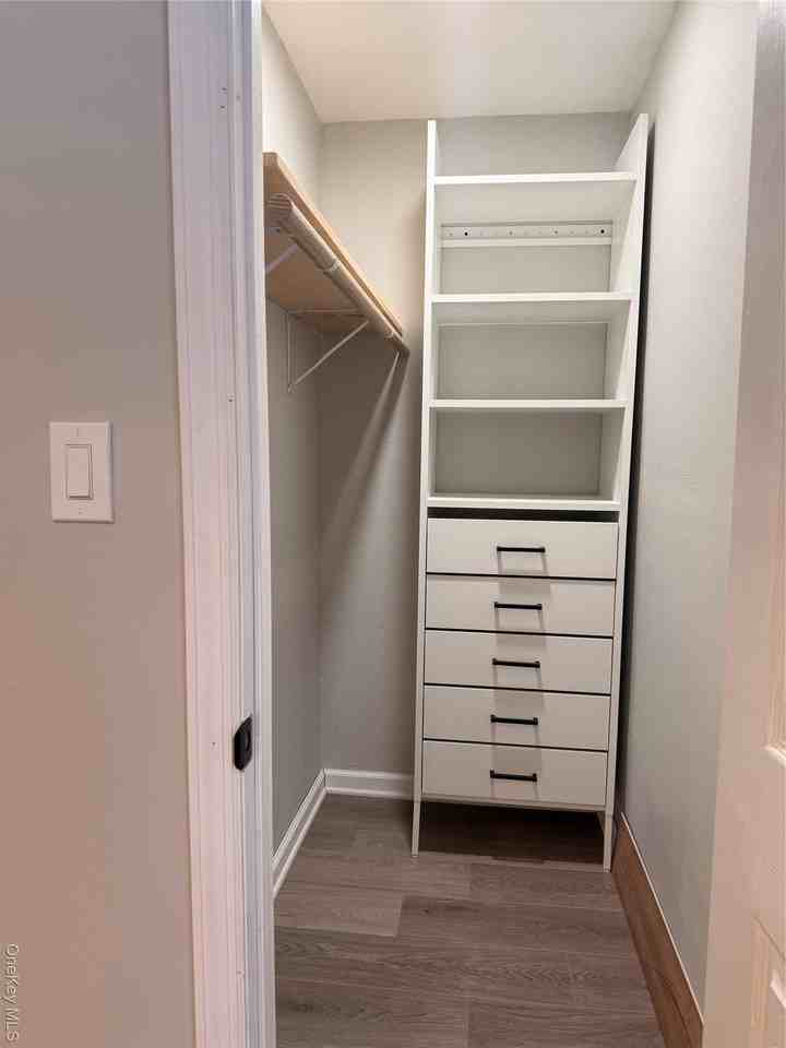 549 Blue Point Rd - Photo 3 of 12