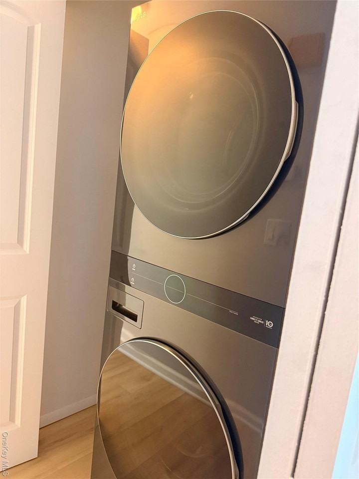 549 Blue Point Rd - Photo 6 of 12