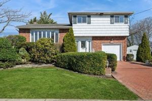 featured image of 482 Harbor Dr