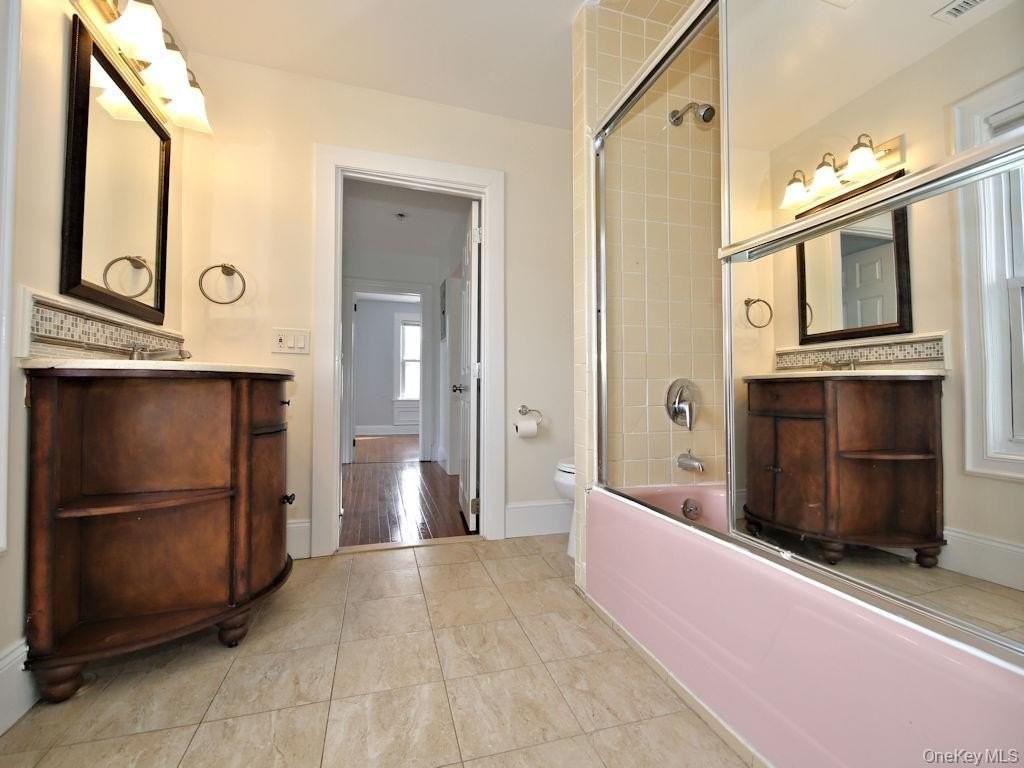 84 Nelson Ave 2nd Fl - Photo 6 of 8