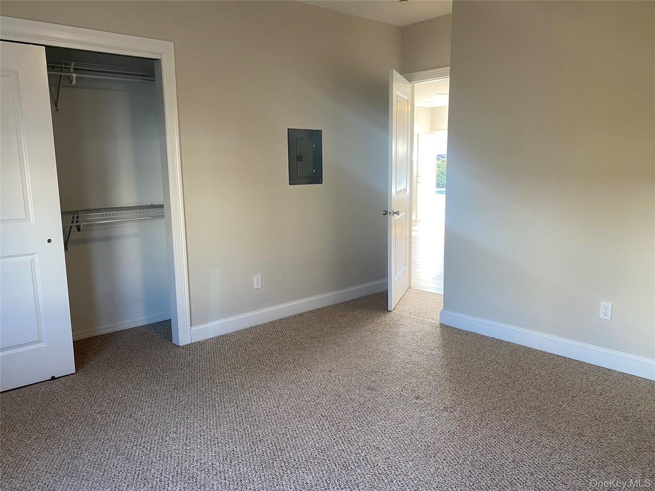 594 W Montauk Hwy - Photo 4 of 11