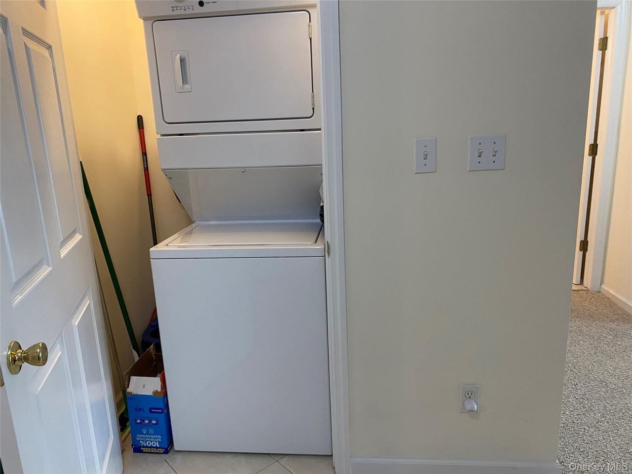 594 W Montauk Hwy - Photo 7 of 11