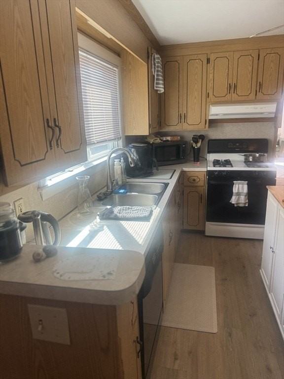 44 Spring St Apt 1 - Photo 4 of 18