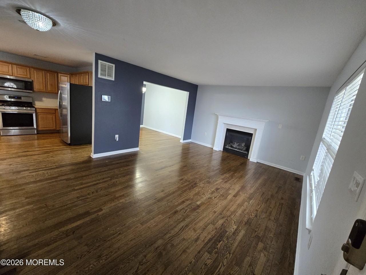 18 4th Ave - Photo 4 of 21