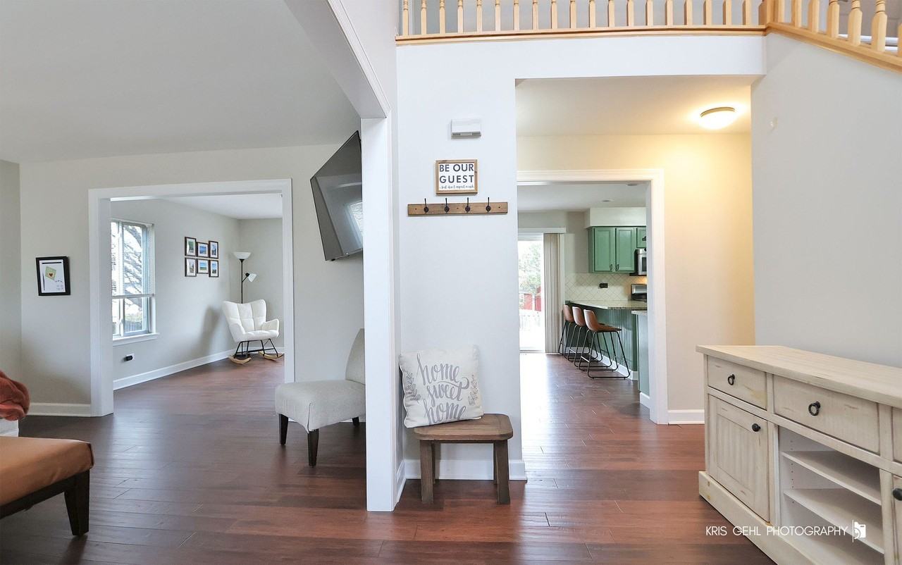 2764 Olympic Ct - Photo 2 of 32