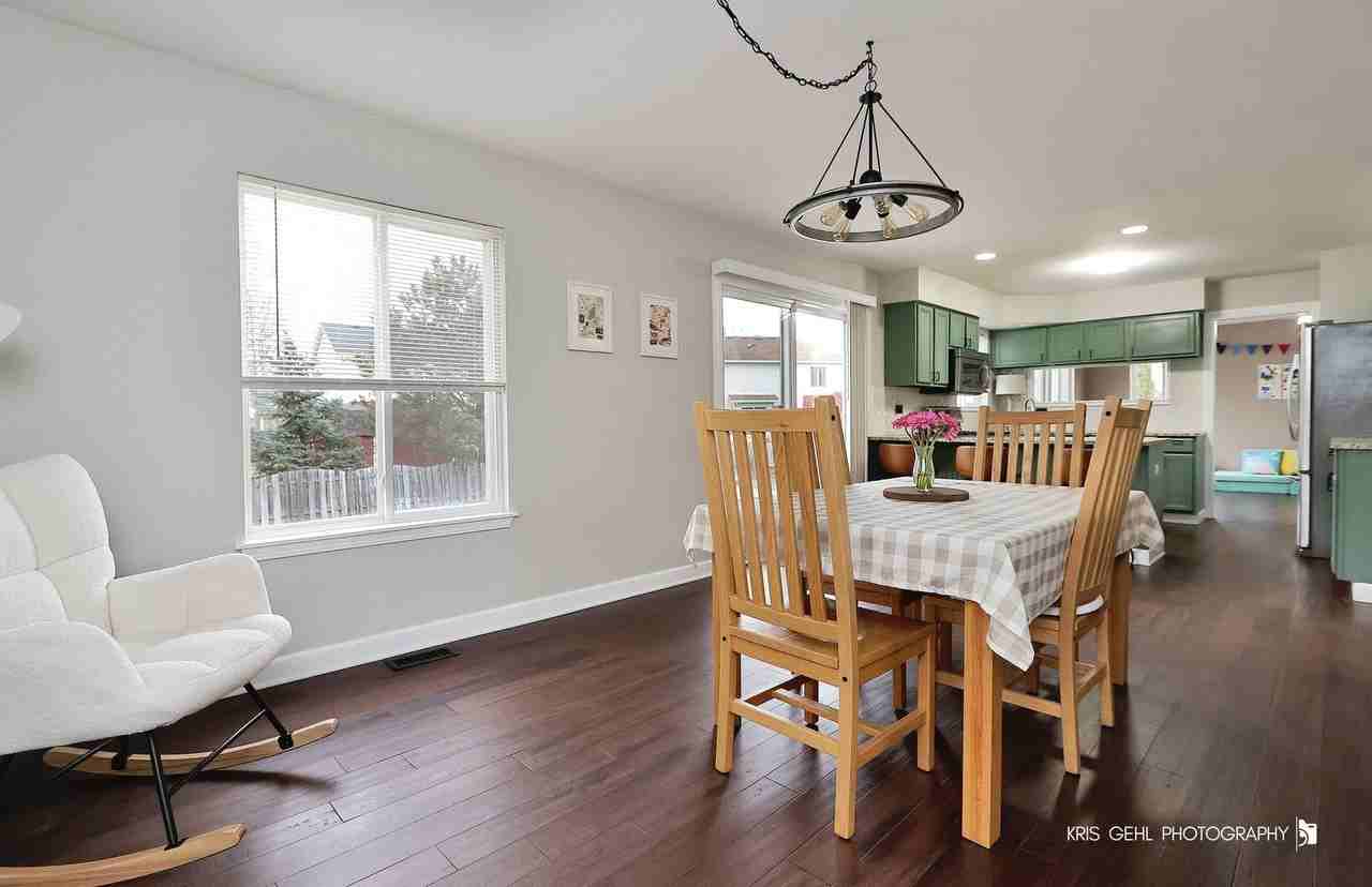 2764 Olympic Ct - Photo 6 of 32