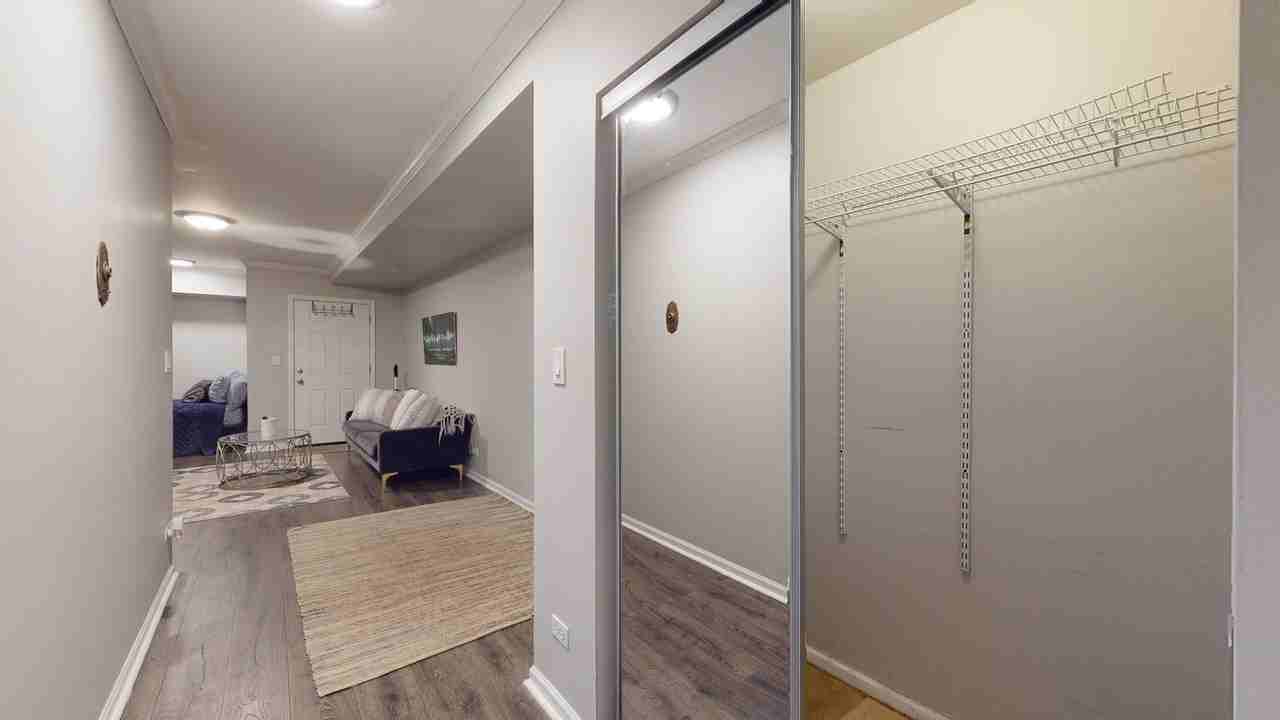 21 E DIVISION Street unit: Gdn - Photo 2 of 8