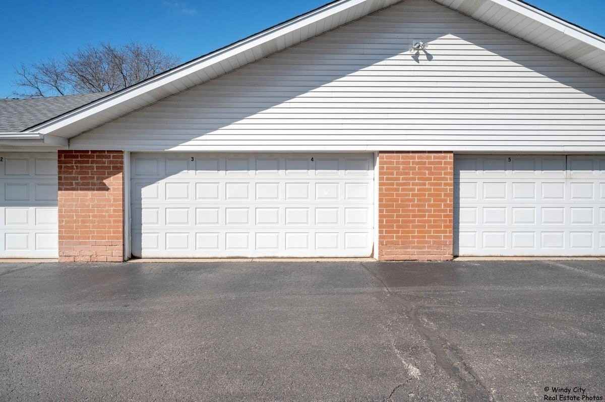 1346 S Lorraine Rd Apt E - Photo 3 of 15