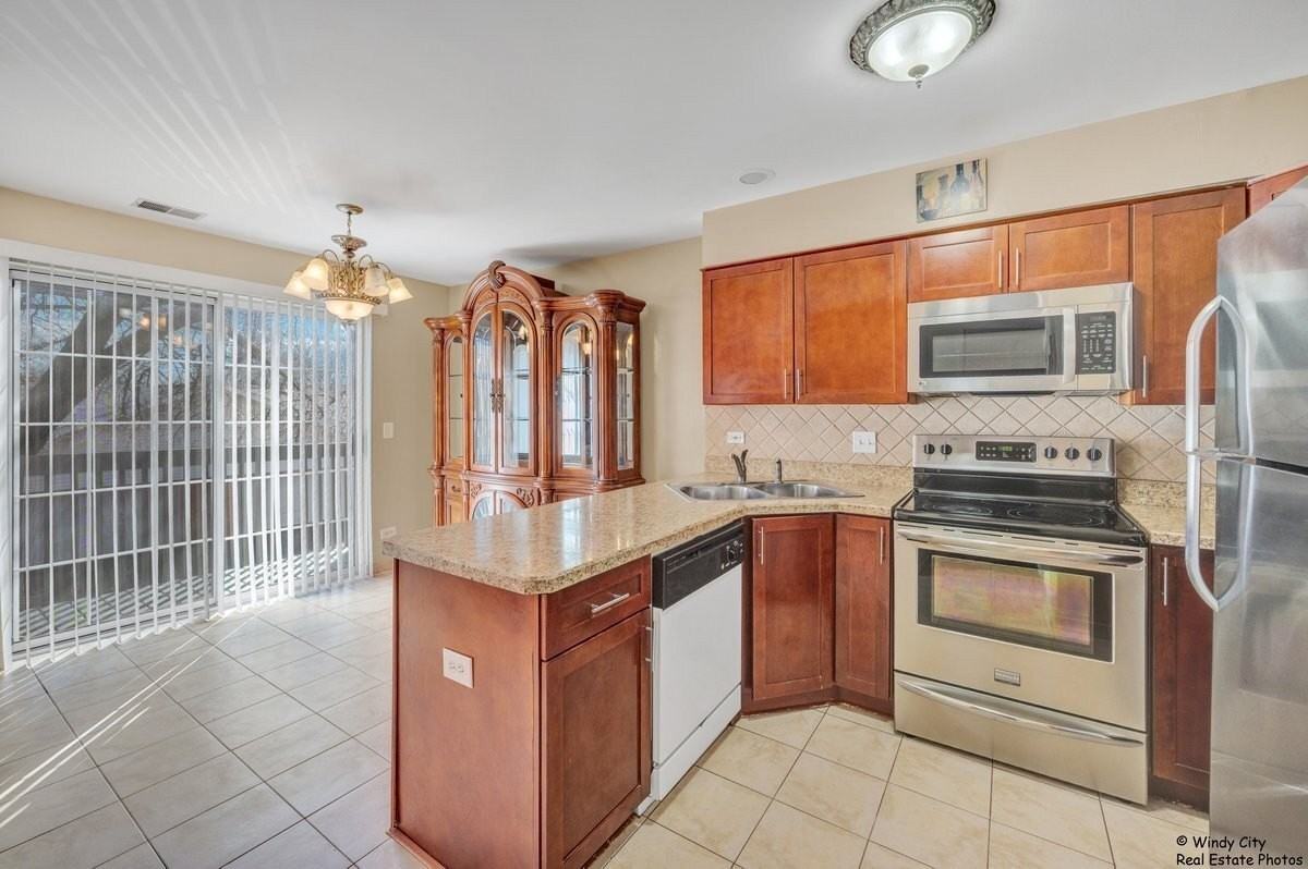 1346 S Lorraine Rd Apt E - Photo 7 of 15