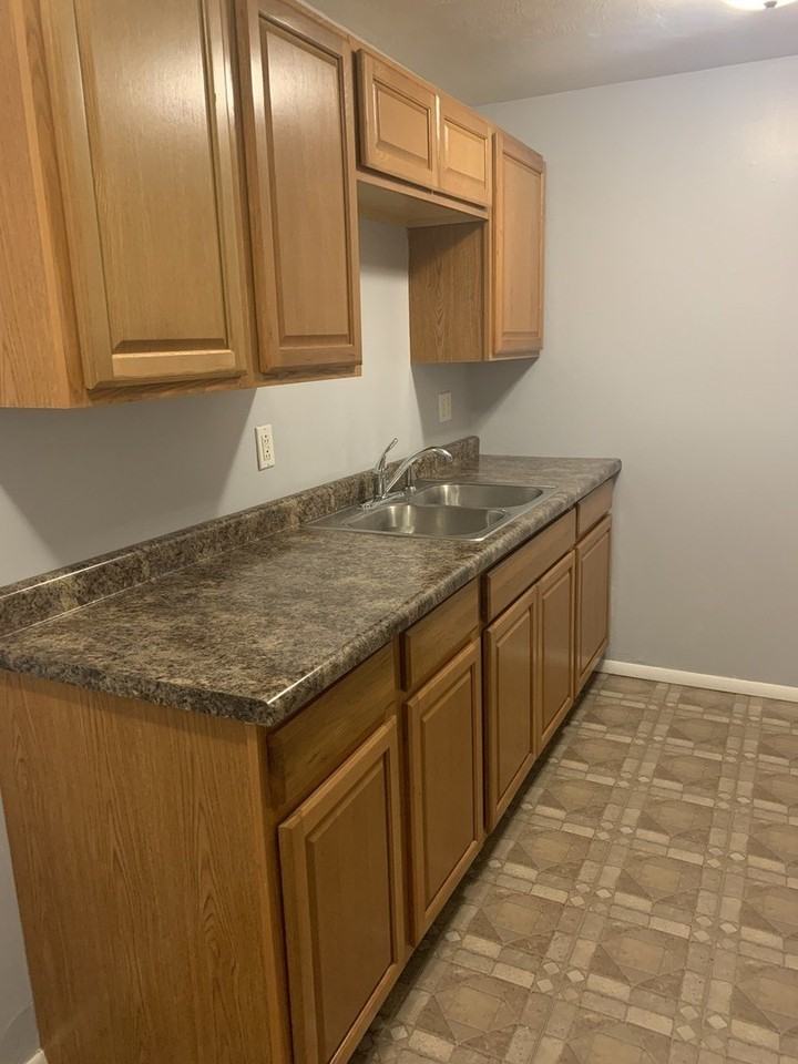 407 E Seminole St Apt 5 - Photo 6 of 10