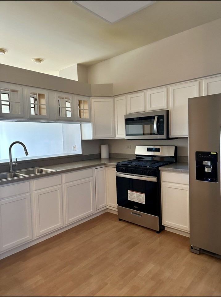 709 Blossom Ct Unit 709 - Photo 4 of 16