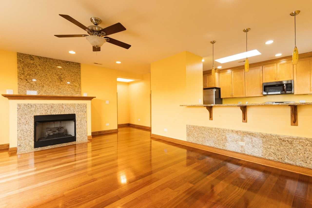 301 S Leavitt St Apt 4s - Photo 3 of 15