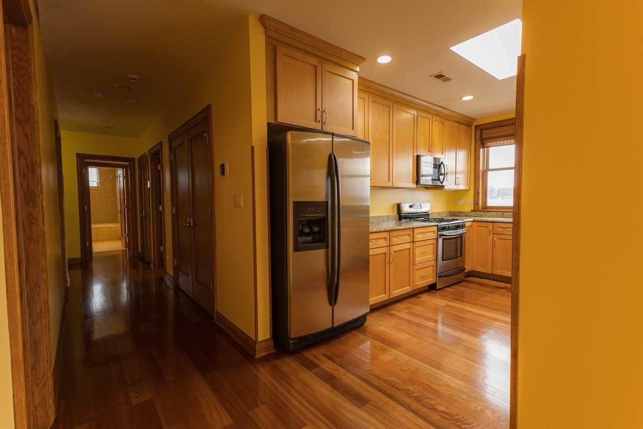 301 S Leavitt St Apt 4s - Photo 6 of 15