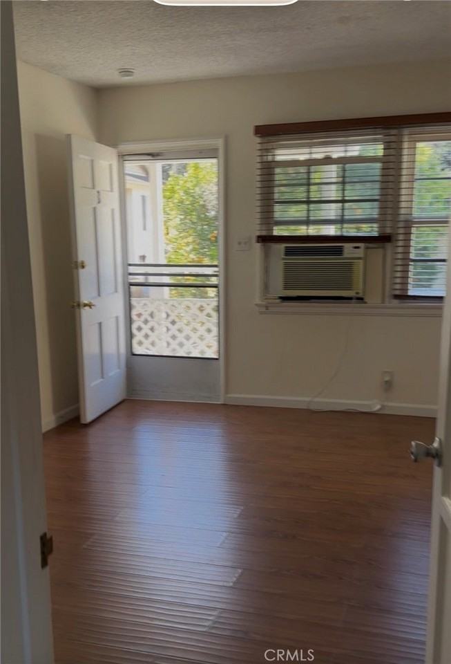 500 N Electric Ave #B - Photo 2 of 9