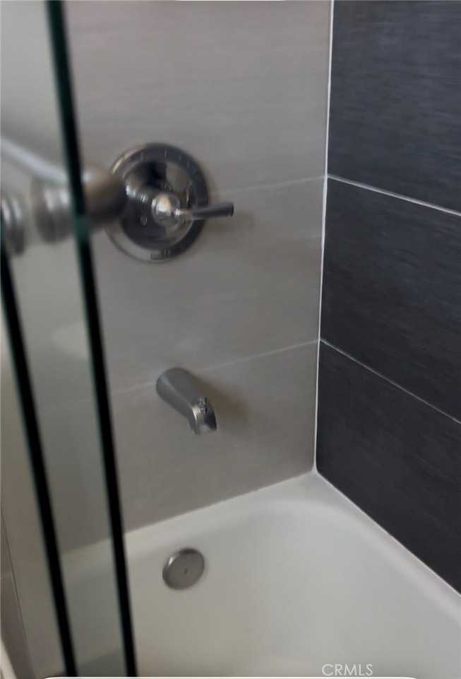 500 N Electric Ave #B - Photo 7 of 9