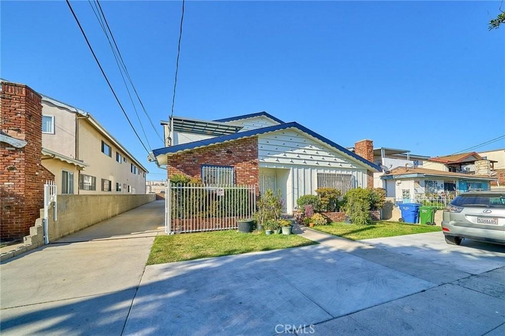 1639 W 218th St #3 - Photo 2 of 20