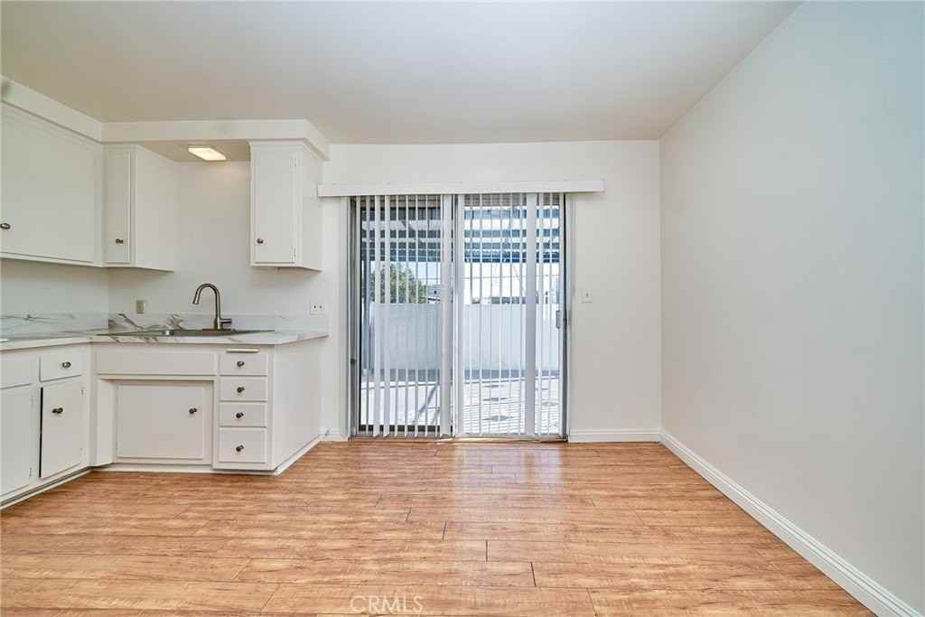 1639 W 218th St #3 - Photo 7 of 20