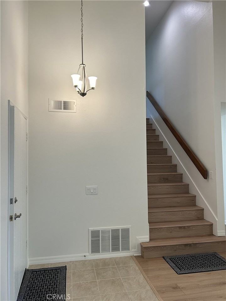 2126 Deer Springs Ln - Photo 2 of 20