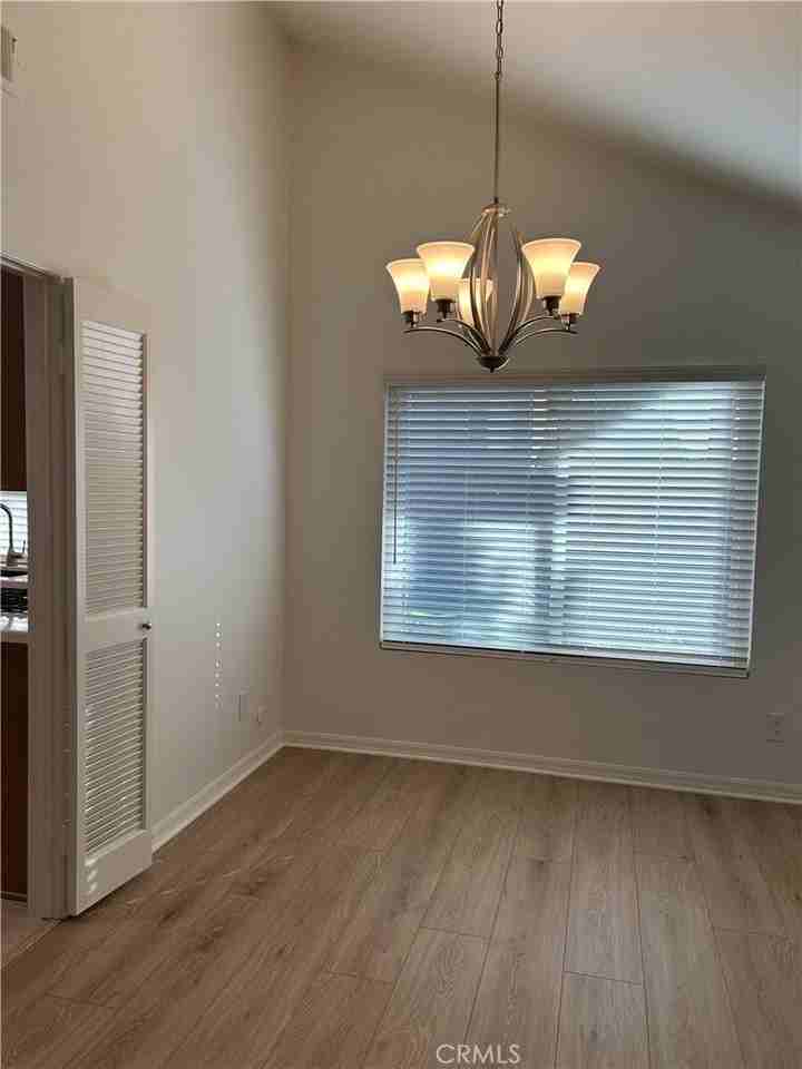 2126 Deer Springs Ln - Photo 4 of 20