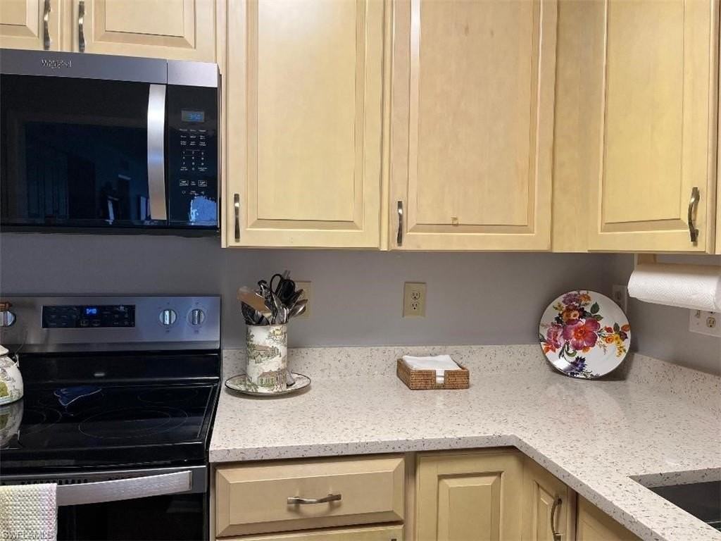 4140 Crayton Rd Apt D6 - Photo 5 of 14