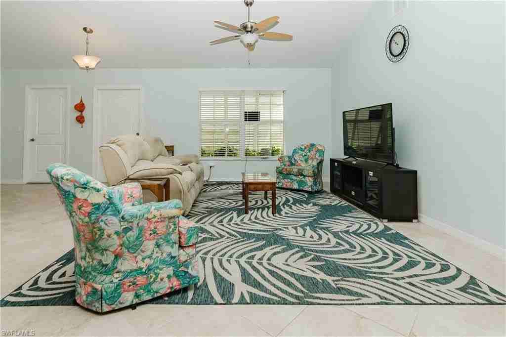 11693 Oakland Dr - Photo 4 of 43