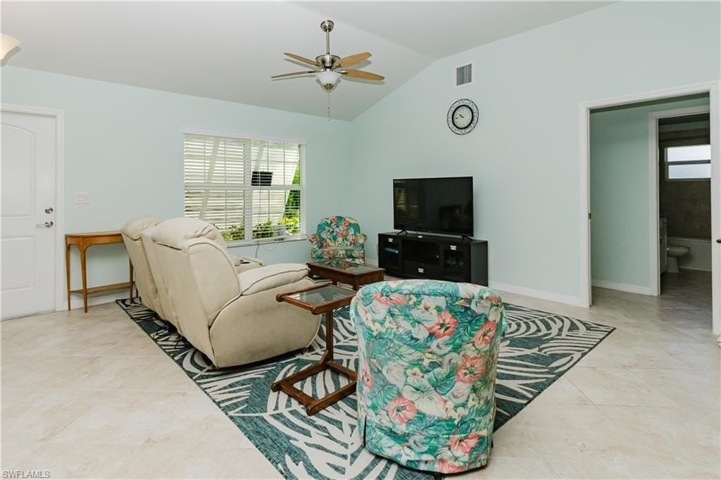 11693 Oakland Dr - Photo 5 of 43