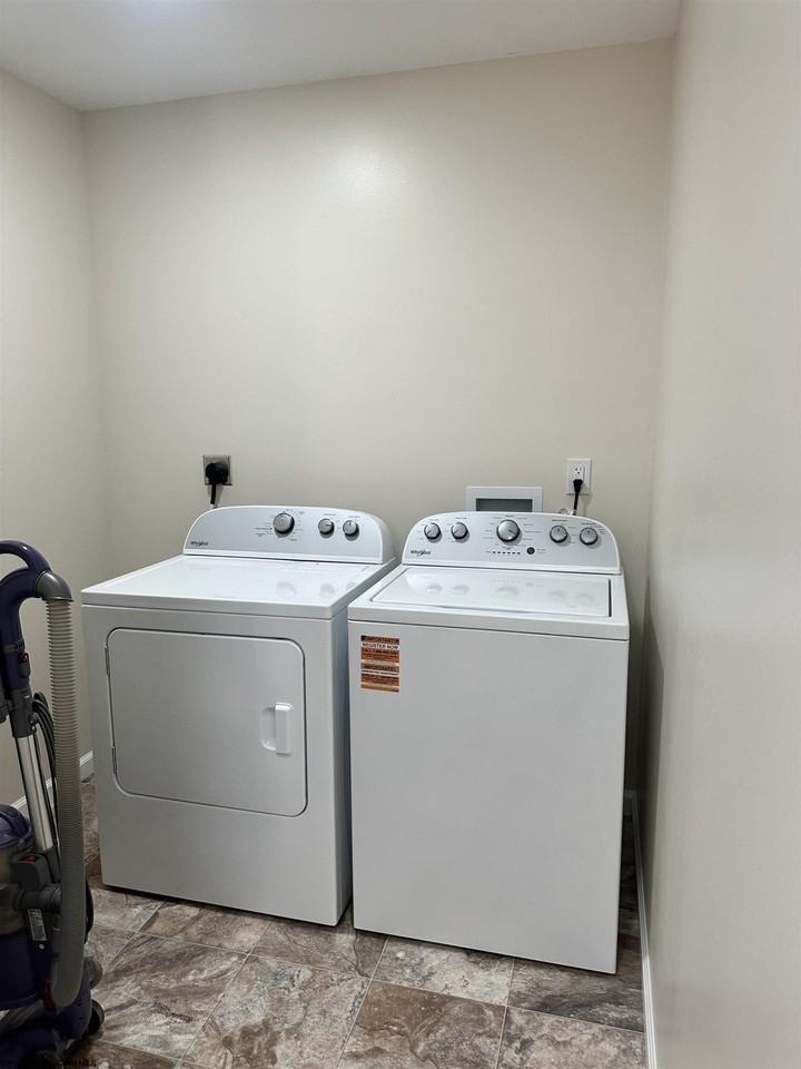 47 Thurman Ave - Photo 5 of 5