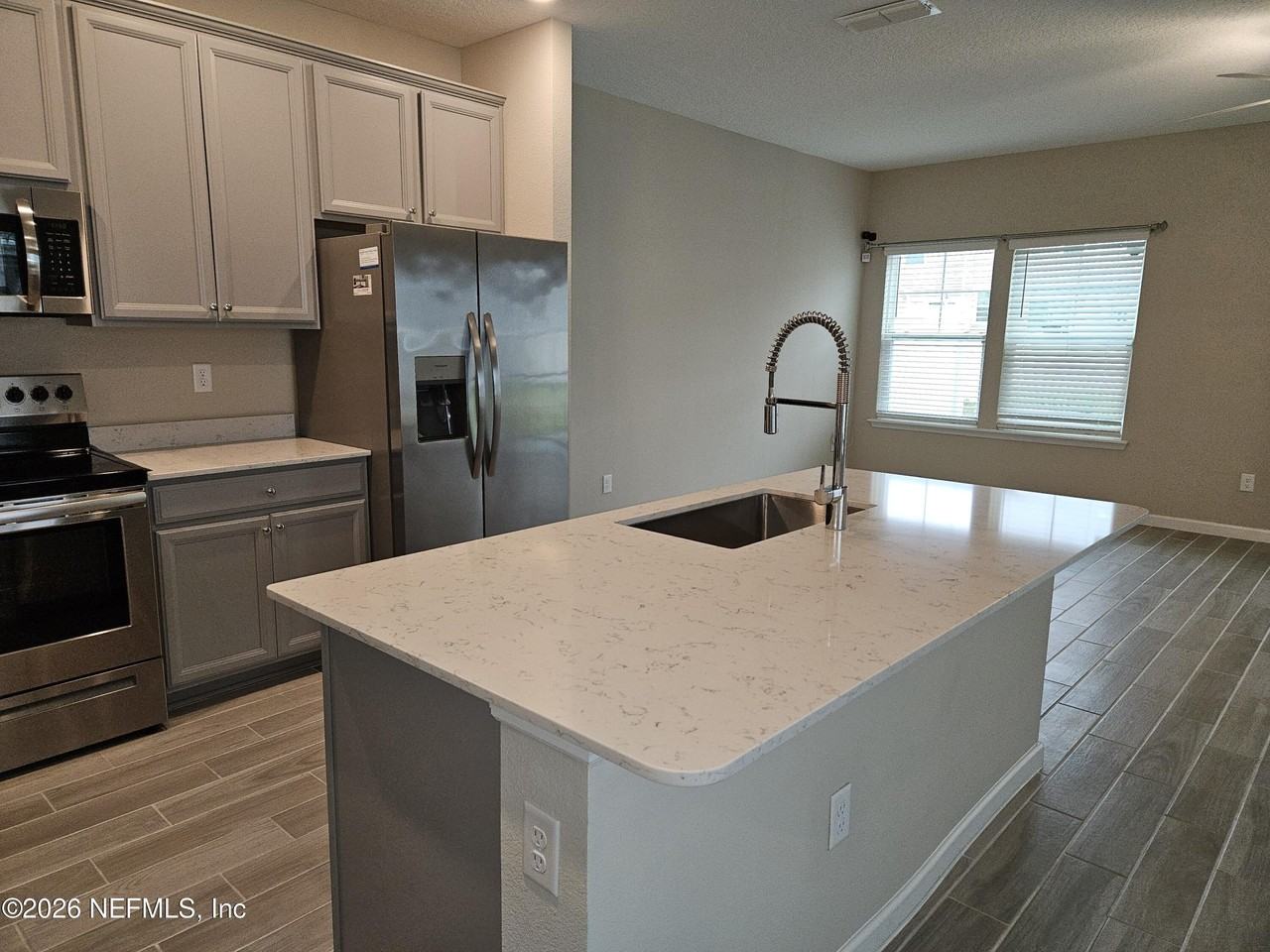 10330 Alder Creek Ln - Photo 6 of 33