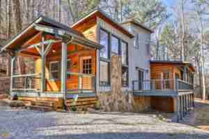 featured image of 7 Addle Ct