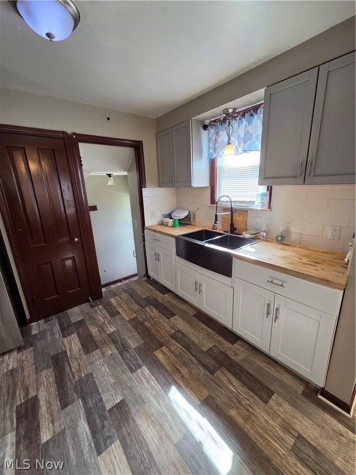 1275 S Green Rd - Photo 7 of 22