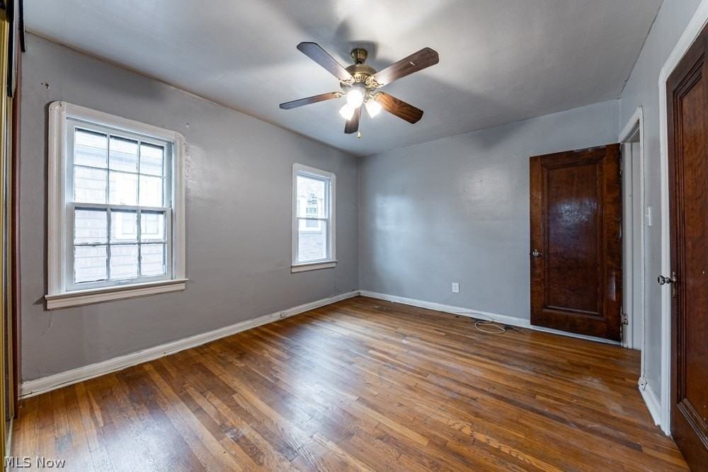 18405 Newell Rd - Photo 3 of 40