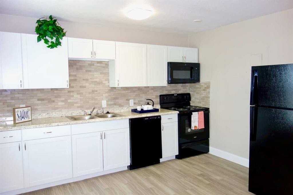 1212 Glen Garden Dr - Photo 4 of 10