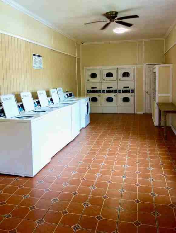 1212 Glen Garden Dr - Photo 7 of 10