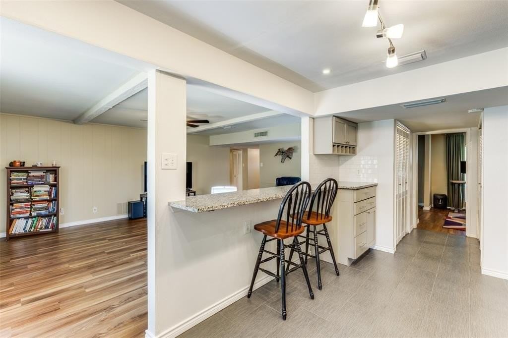 6662 Roundrock Rd - Photo 6 of 23