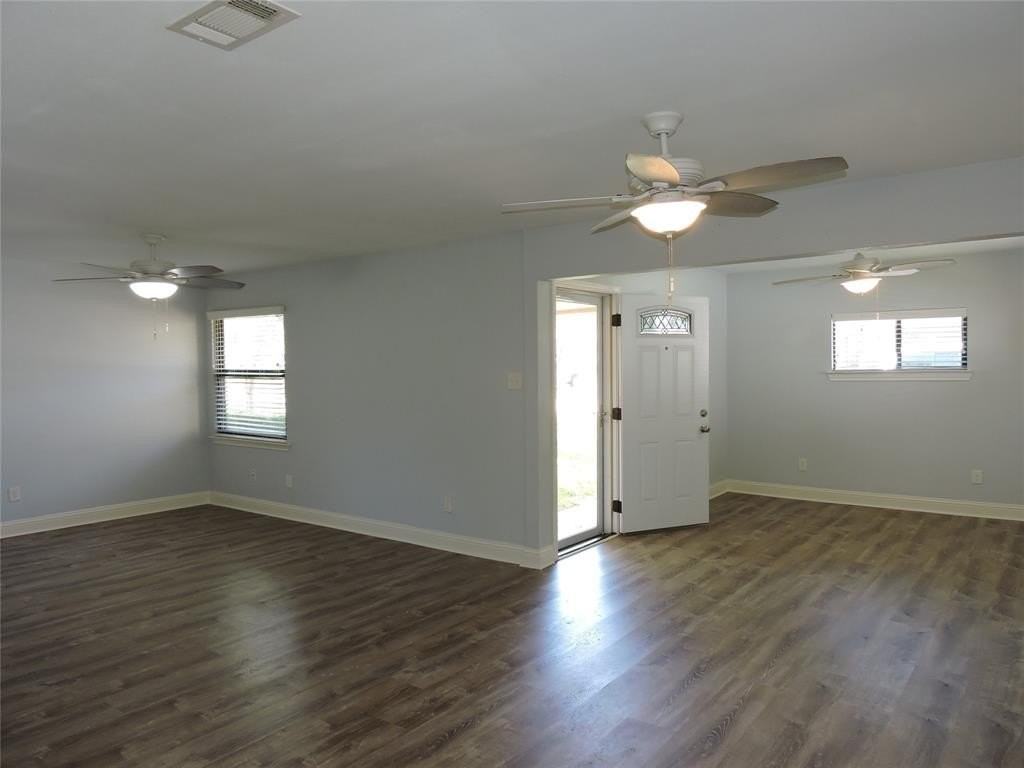 12238 Oberlin Dr - Photo 4 of 29