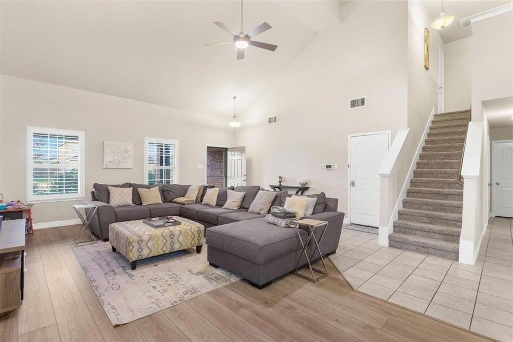 222 Park Ave - Photo 4 of 20