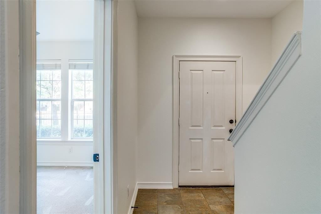 1600 Abrams Rd #8 - Photo 5 of 26