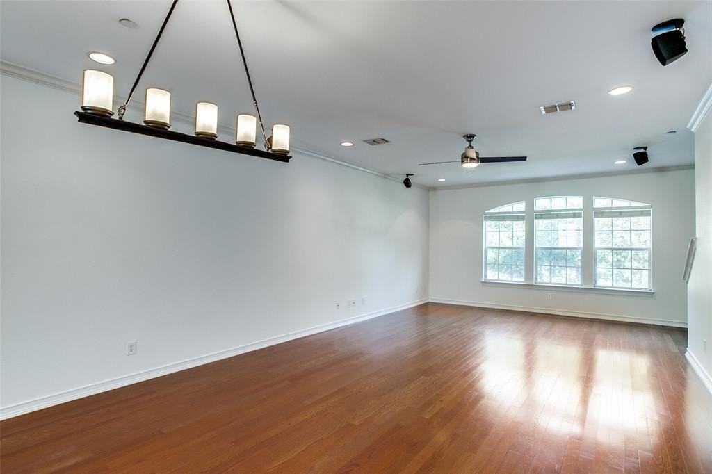 1600 Abrams Rd #8 - Photo 6 of 26