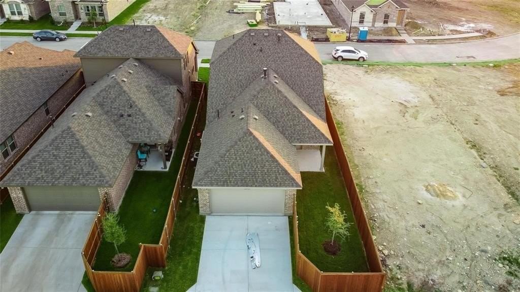 12424 Iveson Dr - Photo 4 of 28