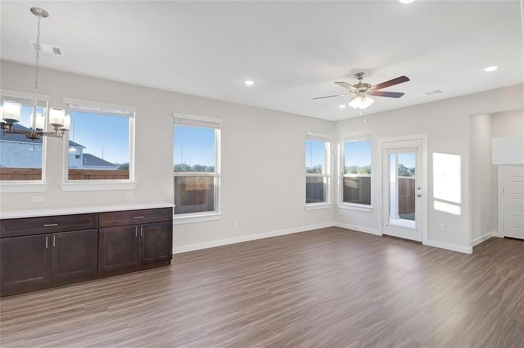 12424 Iveson Dr - Photo 7 of 28