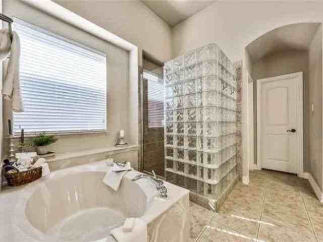 935 Pelican Dr - Photo 4 of 22