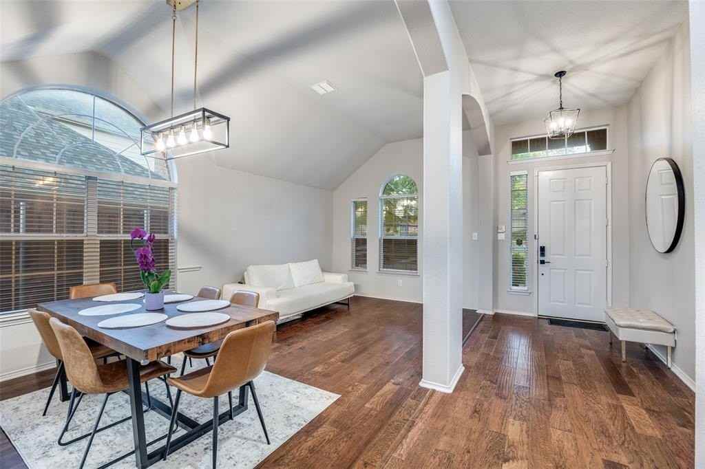 2013 Knights Ct - Photo 3 of 25